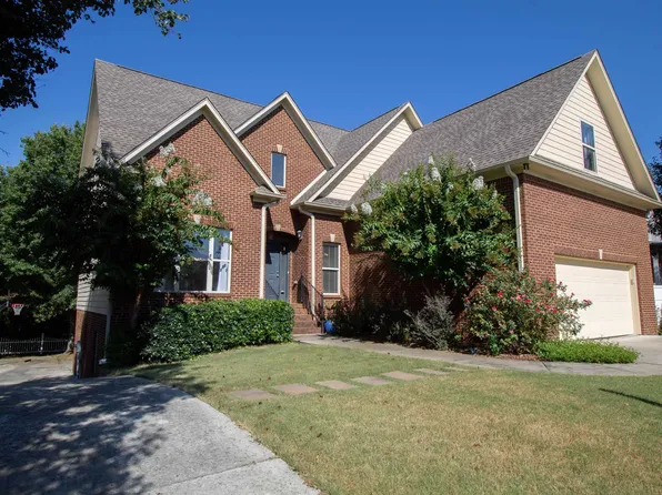 837 Waterford Cove Ln, Calera, AL 35040