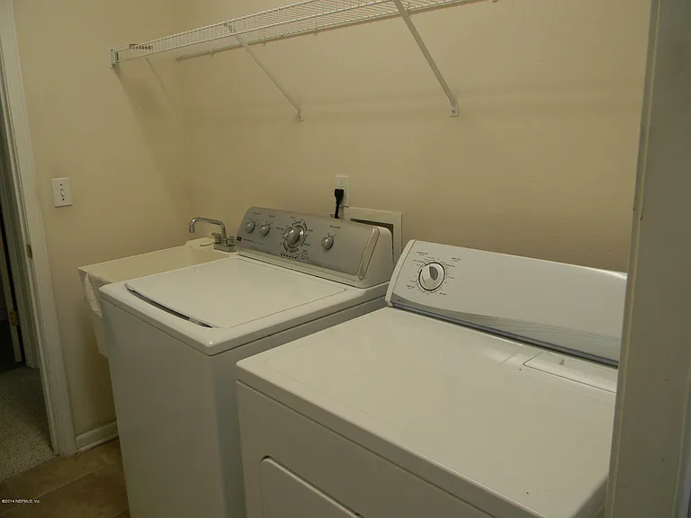 10599 Roundwood Glen Ct — Photo 18