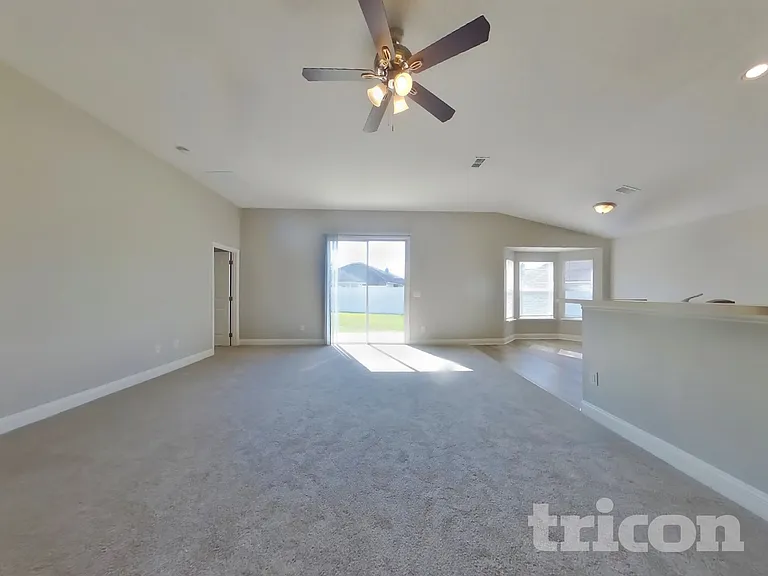 961 Misty Maple Ct — Photo 2