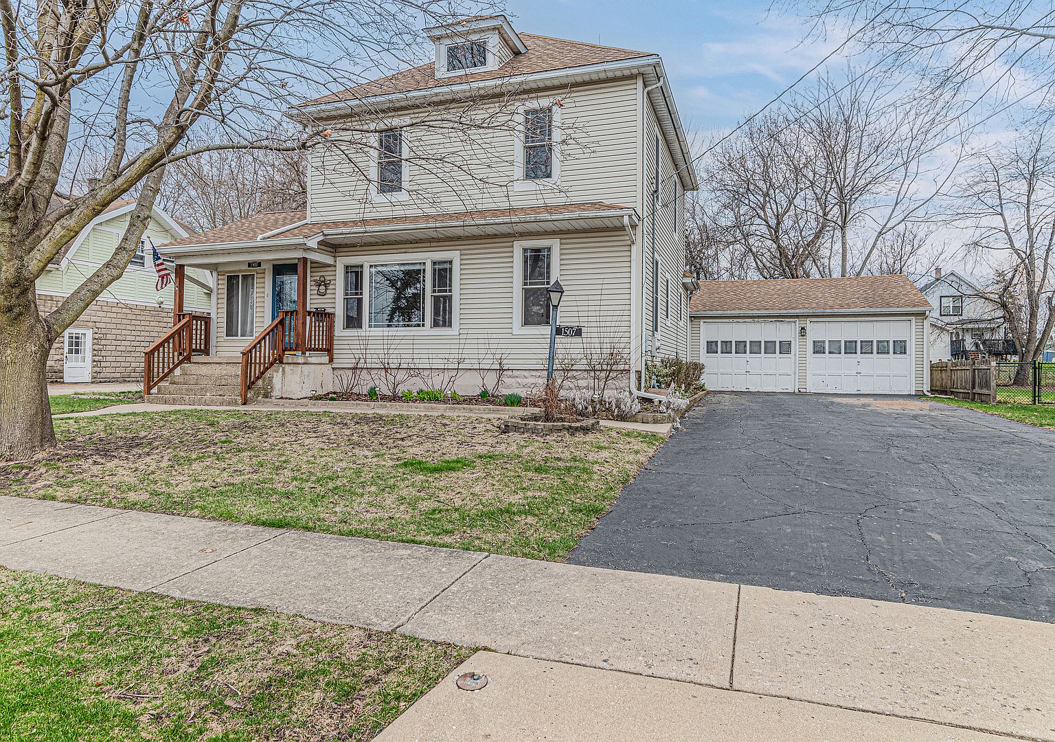 1507 N Riverside Dr, Mchenry, IL 60050 | Zillow