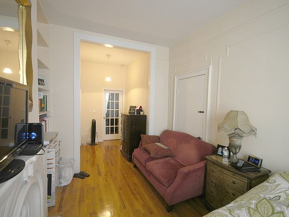 5th image of 16 Morgan Ave APT 1L