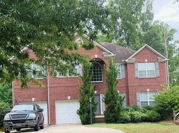 7618 Waterlace Dr, Fairburn, GA 30213