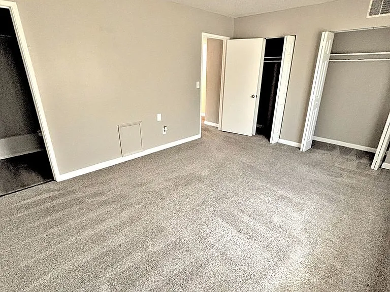 Avalon Cove Townhomes — Photo 21