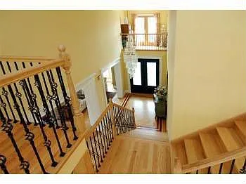 316 Anthony St photo 1
