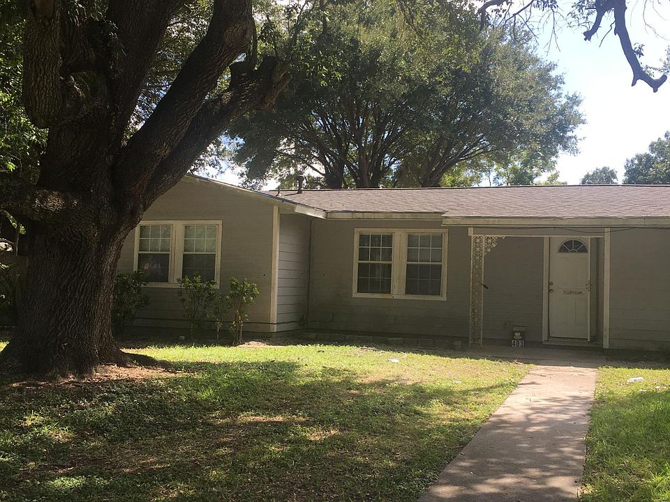Large oak tree provides a nice shade and curb appeal.