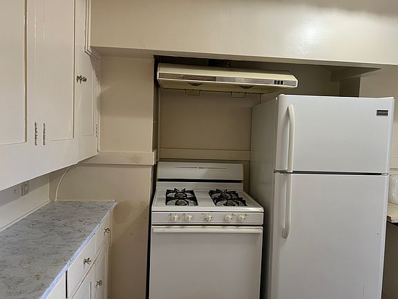 5th image of 1205 College Ave