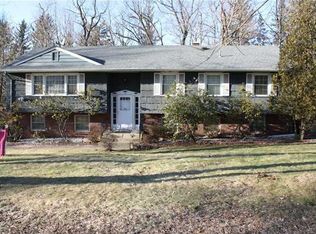 9 Robin Rd, Spring Valley, NY 10977