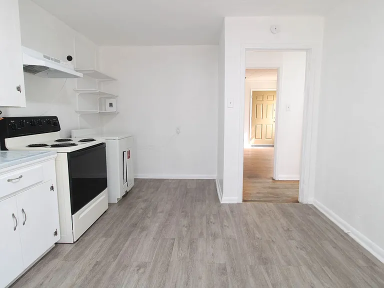 306 Overhill Dr — Photo 7