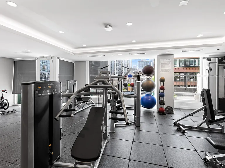 Flair Tower Apartments — Photo 33