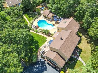 7 Holly Tree Ln, Wareham, MA 02571