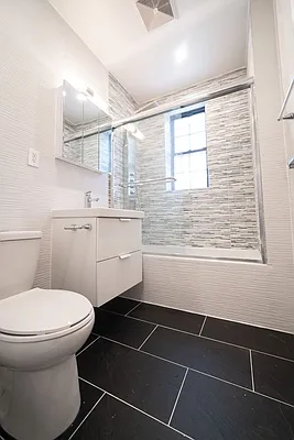 Rented by Heritage Capital Management LLC | media 21