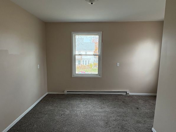 310 W Merchant St, Kankakee, IL 60901