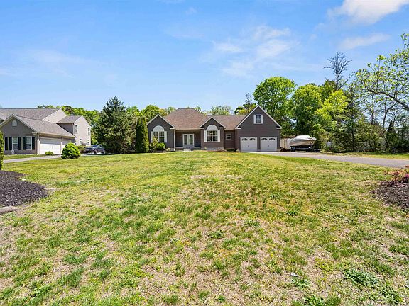 3rd image of 136 Marshall Dr