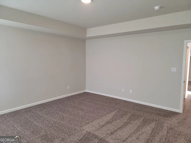 275 Southridge — Photo 21