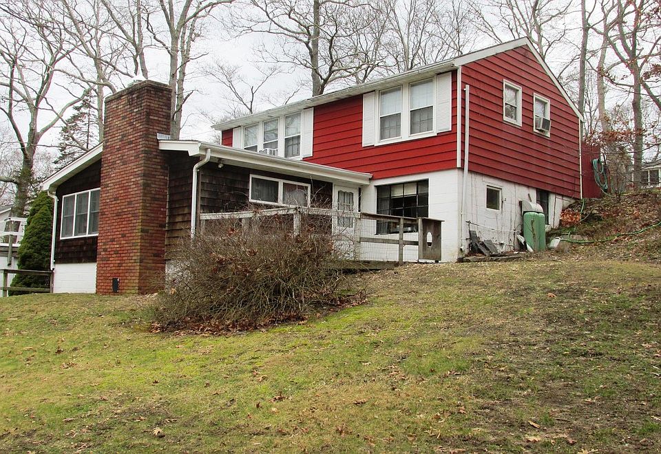 2nd image of 19 Lake Dr N