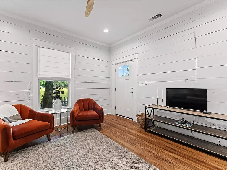 1012 Burnett Ave — Photo 15