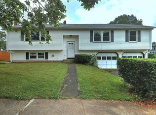 5 Costanzo Ct, Hamden, CT 06518