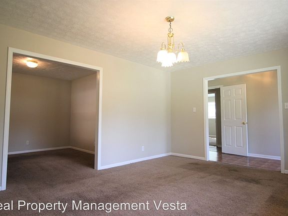 3rd image of 4626 Sylvester Cir N