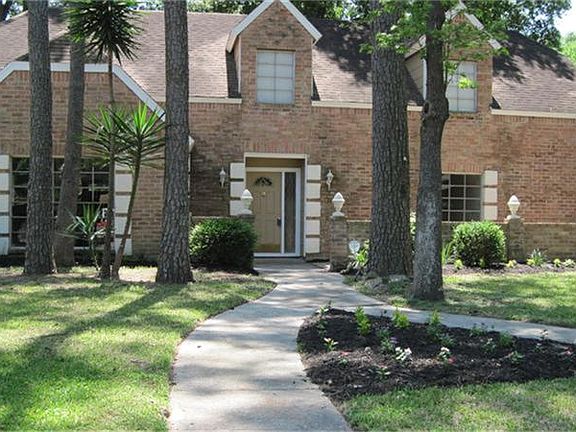 Stunning French Traditional Home on quiet heavily wooded Cul-de-Sac location