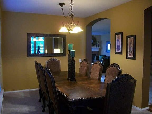 5th image of 2600 Travis Dr