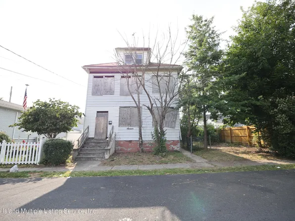 16 Renfrew Pl, Staten Island, NY 10303