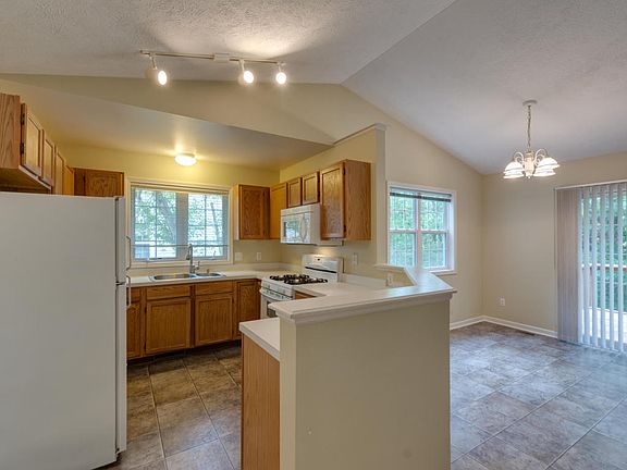 5th image of 7069 Cannon Place Dr NE