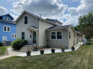 607 Park Ln, Mankato, MN 56001
