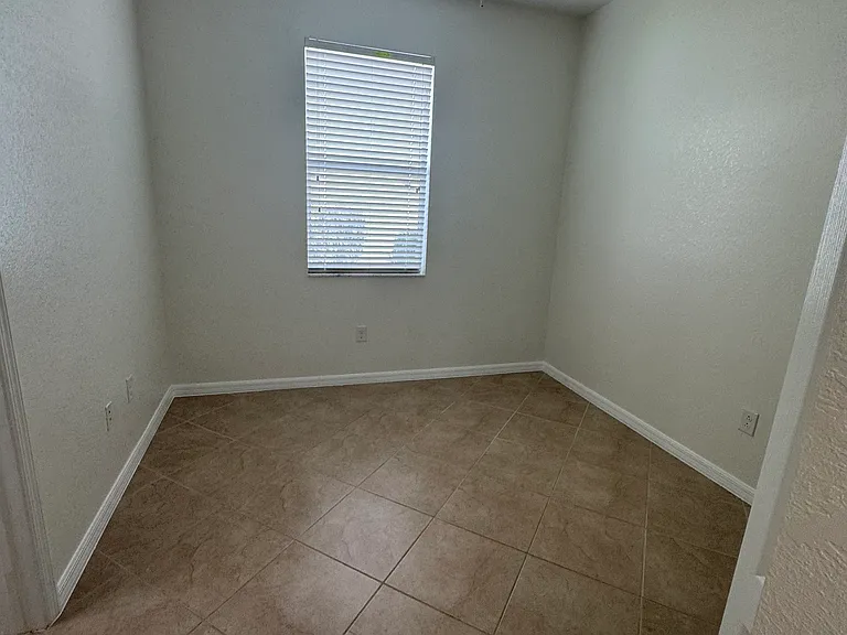 Guest Bedroom 4