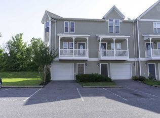 1310 Victorian Village Dr, Harrisonburg, VA 22802
