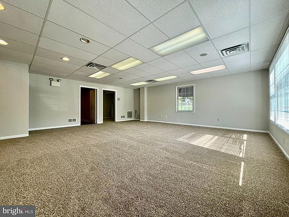 3rd image of 289 W Uwchlan Ave