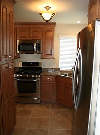 4th image of 3403 W 225th St
