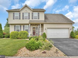 36 Green Tree Dr, New Oxford, PA 17350