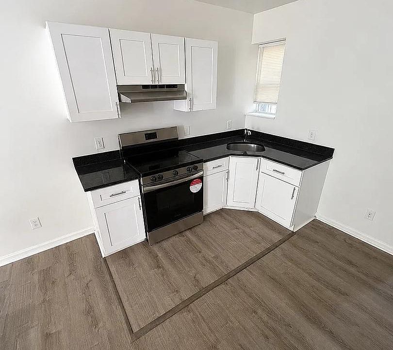 1st image of 125 N Wilton St
