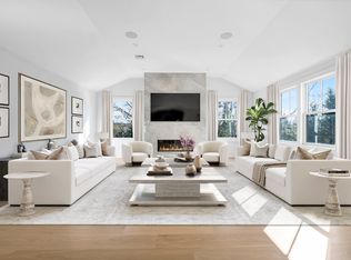 40 Hewlett Ln, Port Washington, NY 11050