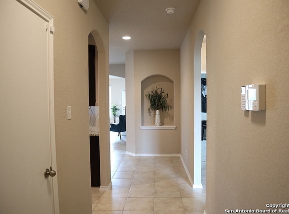 3rd image of 4619 Acacia Hill