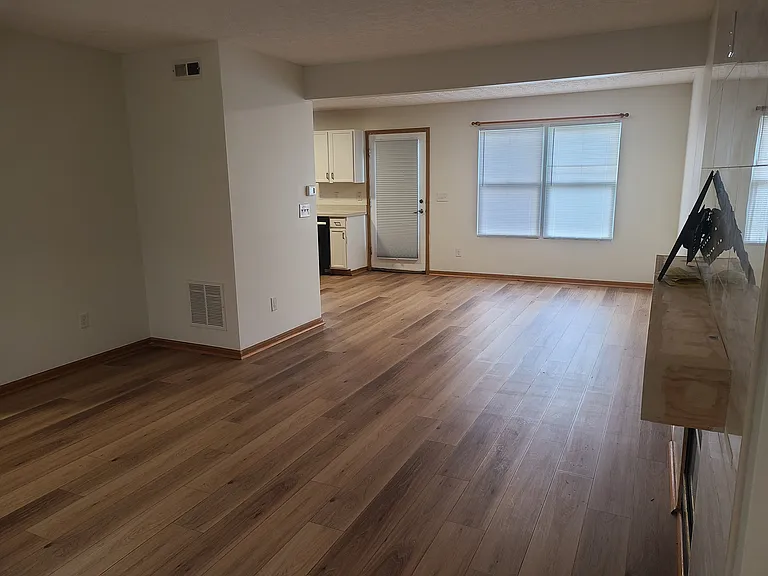 9153 Constitution Ave — Photo 3