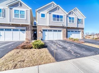 3S492 Barkley Ave #19-4, Warrenville, IL 60555