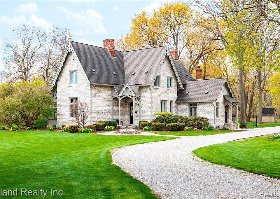 24532 E River Rd, Grosse Ile, MI 48138 MLS 20230052317 Zillow