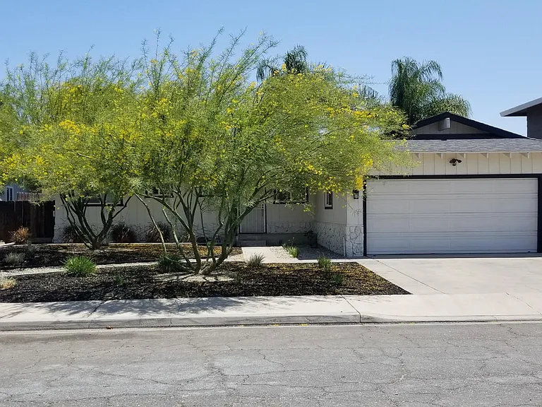 2640 Murray St — Photo 1