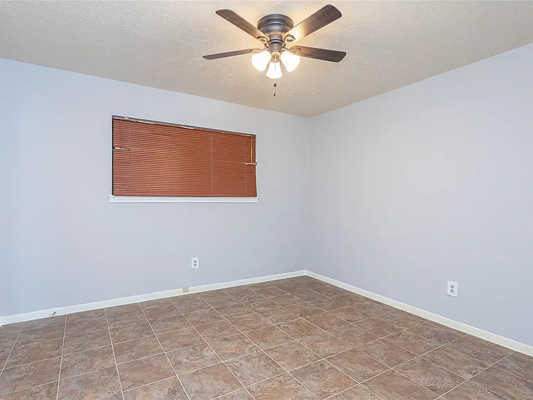 2921 Chicago St — Photo 16
