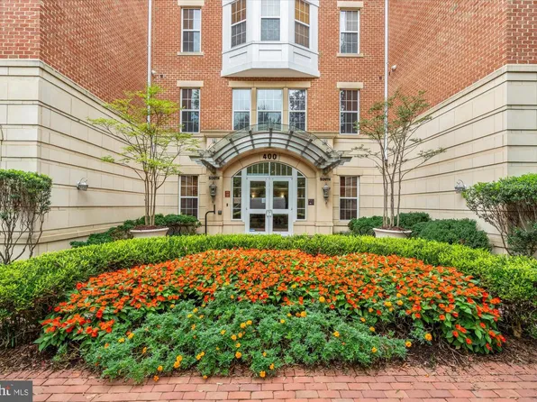 400 Cameron Station Blvd APT 324, Alexandria, VA 22304