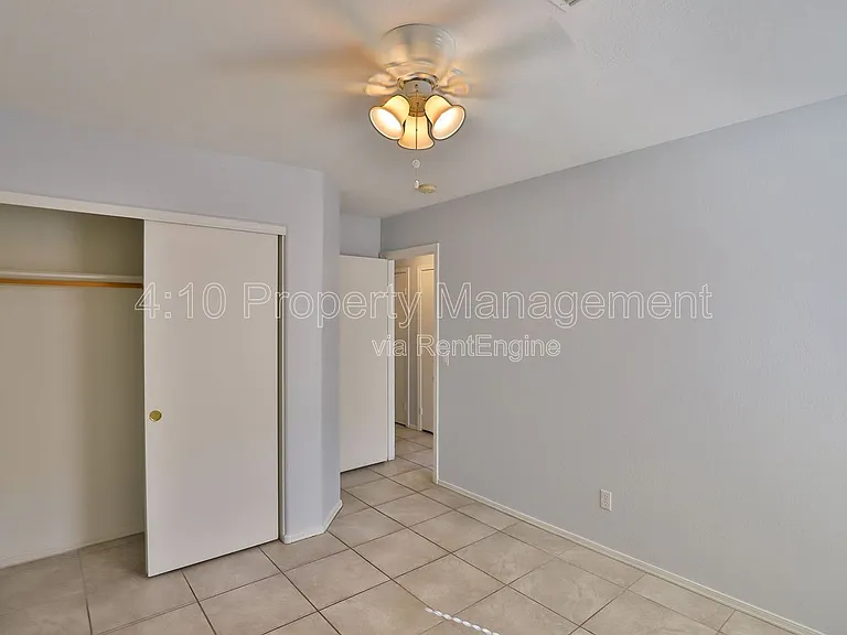 15606 N 33rd Pl — Photo 13