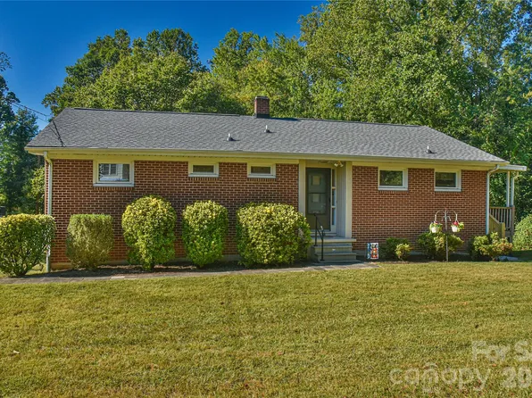 505 Monte Vista Rd #B, Candler, NC 28715