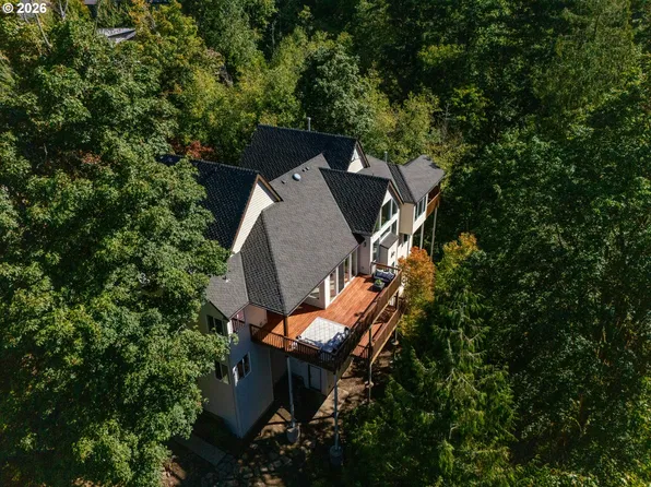 1136 NW Park Ridge Ln, Portland, OR 97229