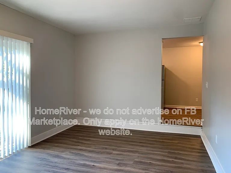 11225 Moores Cir — Photo 9