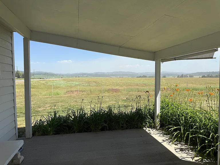 E Mount Spokane Park Dr — Photo 9
