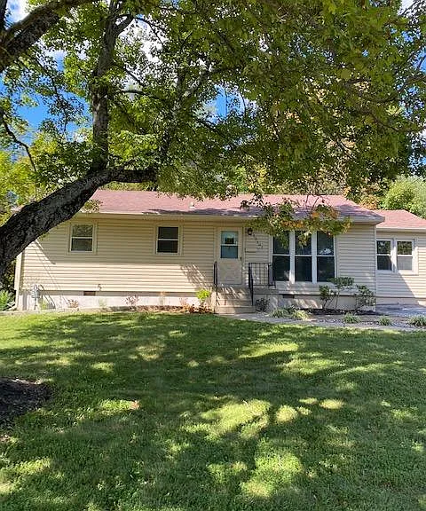 12107 Meadow Ln — Photo 1