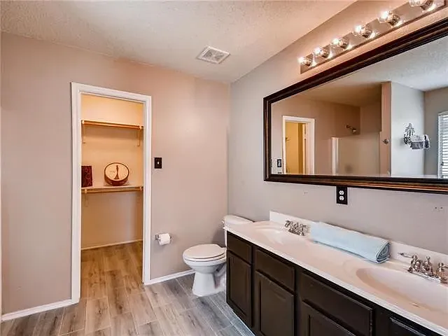 2412 Grover Cleveland Dr — Photo 10