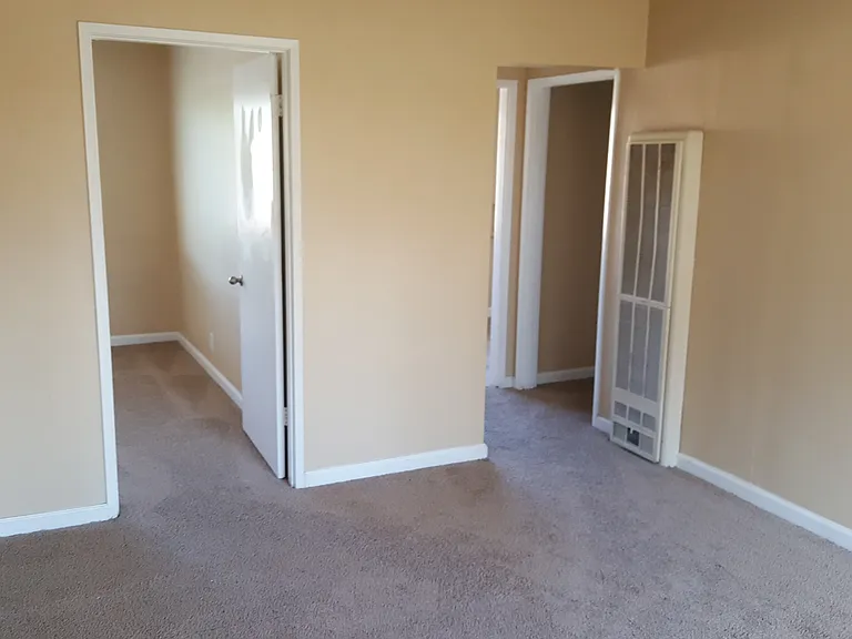 Arden Town Apartments — Photo 15