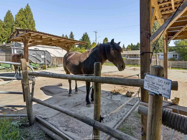 788 E 26th St, North Vancouver, BC V7K 1A4